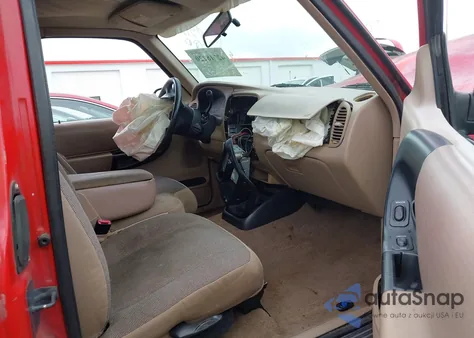 2000 Ford Ranger Xl/Xlt from USA, damaged, VIN 1FTYR14V6YPB51397